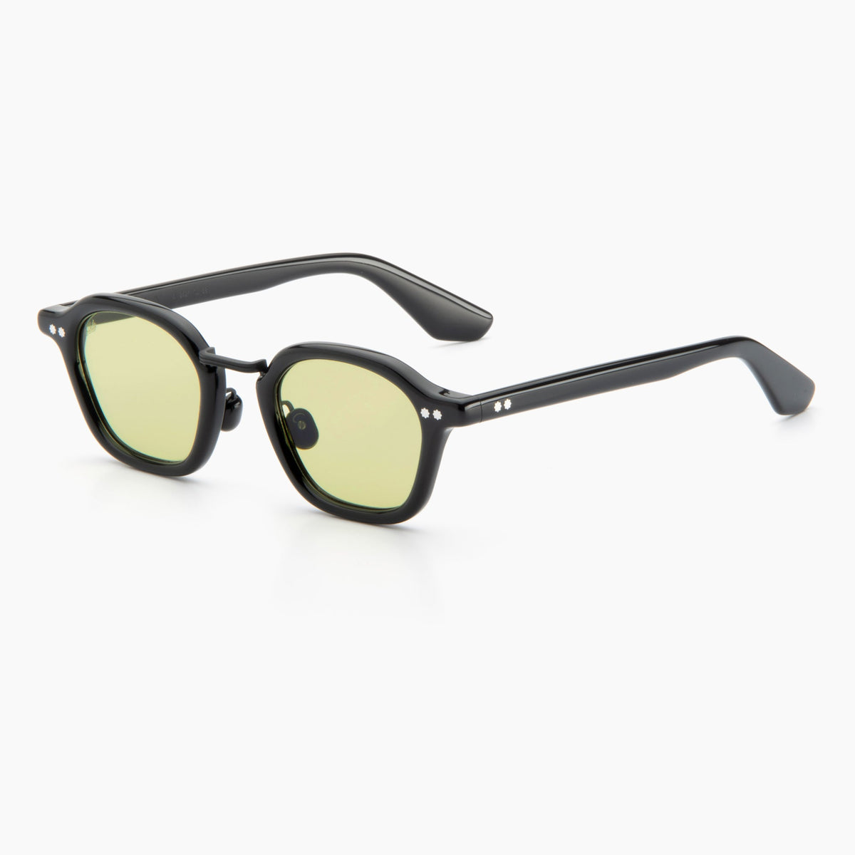 AKILA Iris sunglasses in Black / Lt Green