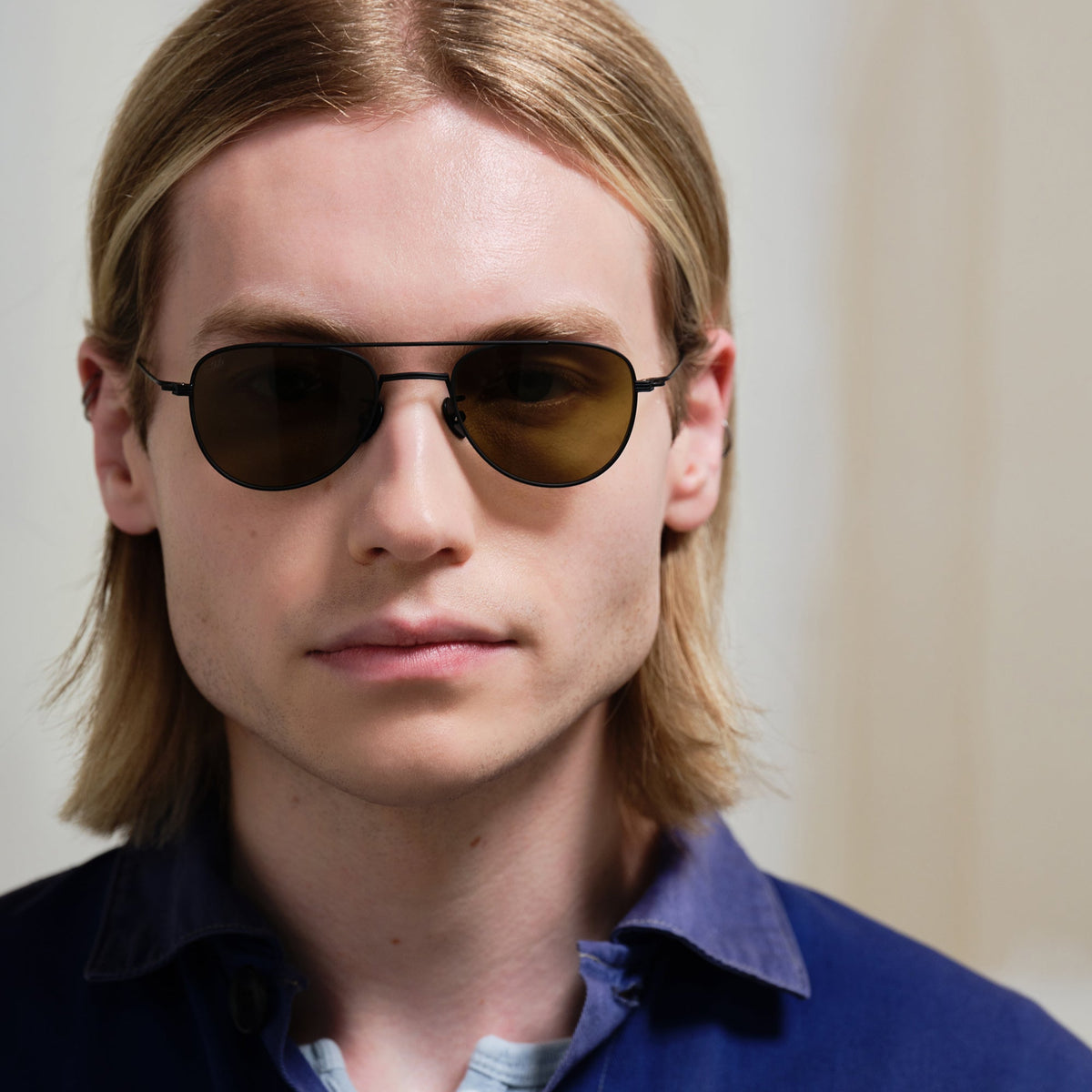 AKILA Echo sunglasses in Black / Olive