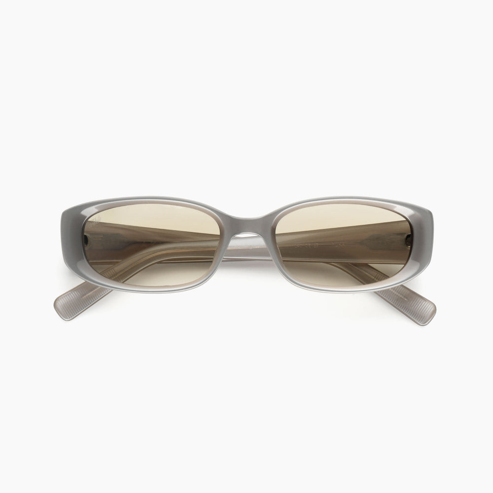 AKILA Mira sunglasses in Sterling / Warm Grey