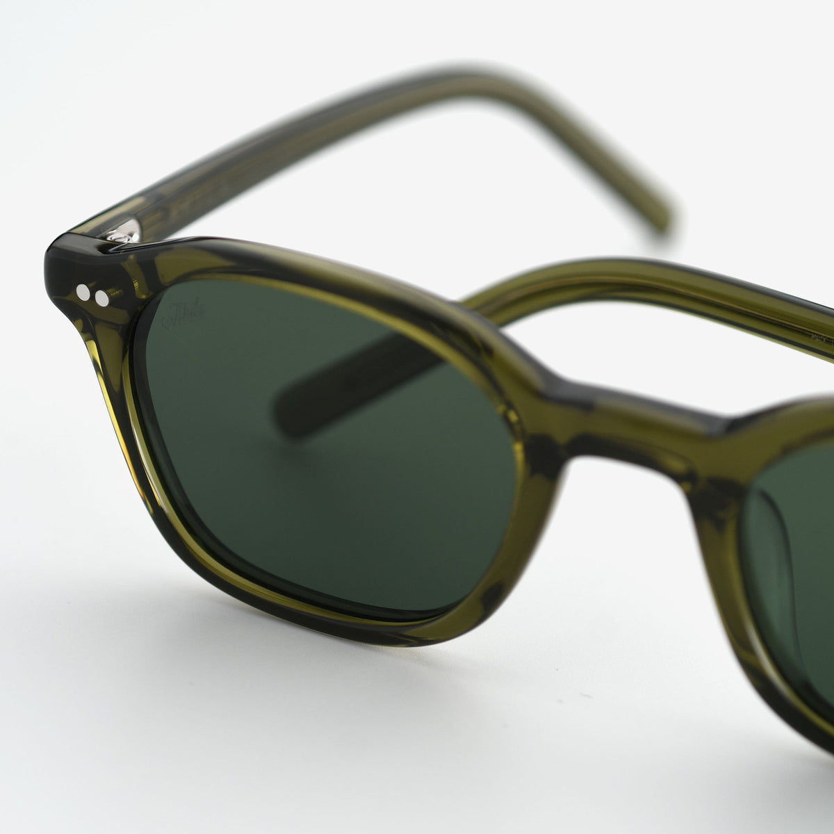 AKILA Nomos sunglasses in Moss / Pine