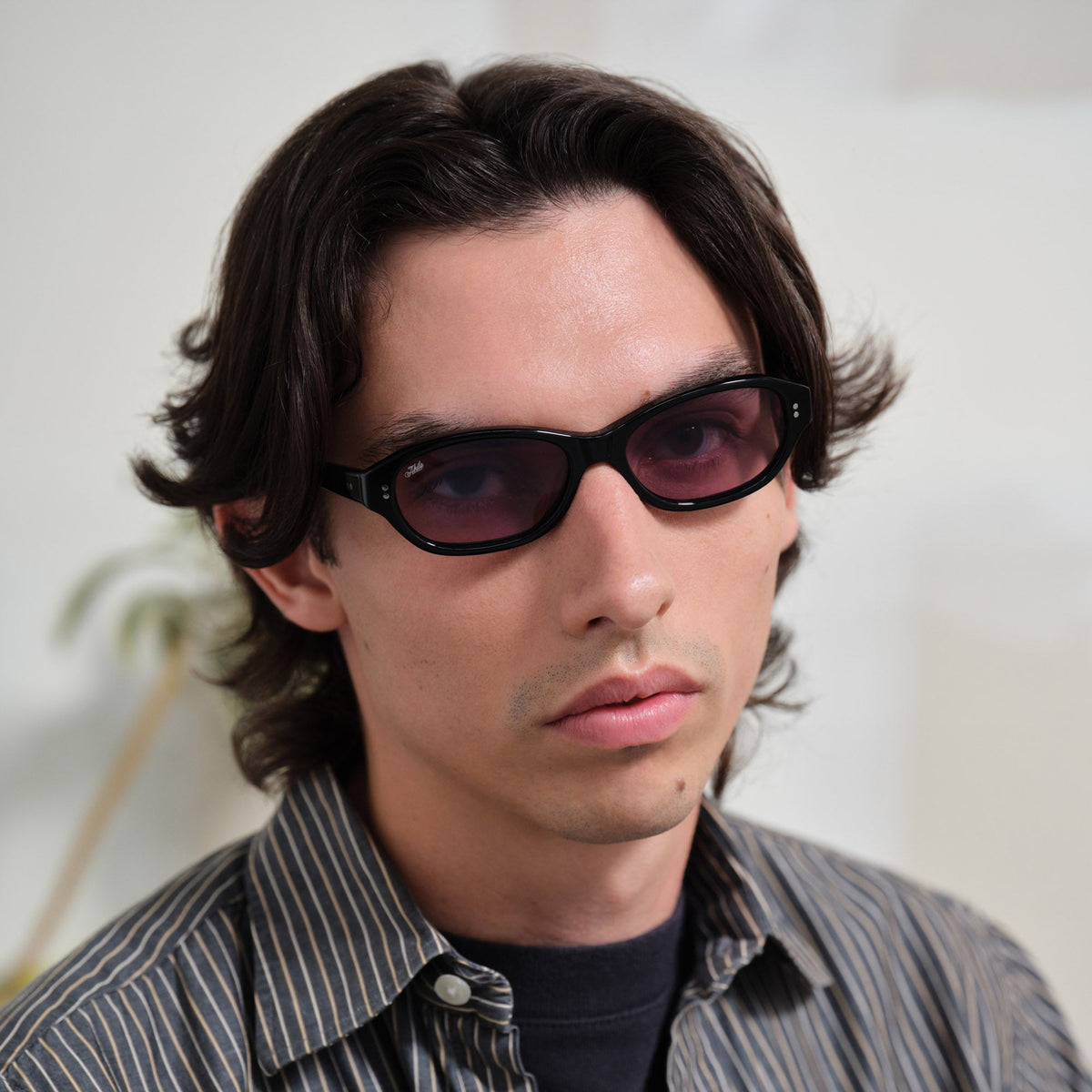 AKILA Rey sunglasses in Black / Dk Mauve
