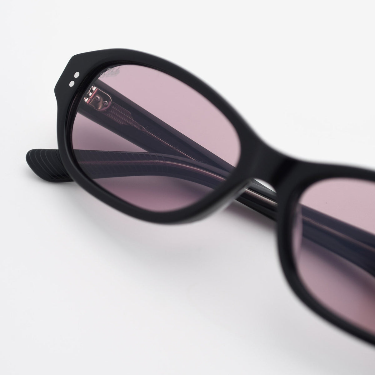 AKILA Rey sunglasses in Black / Dk Mauve