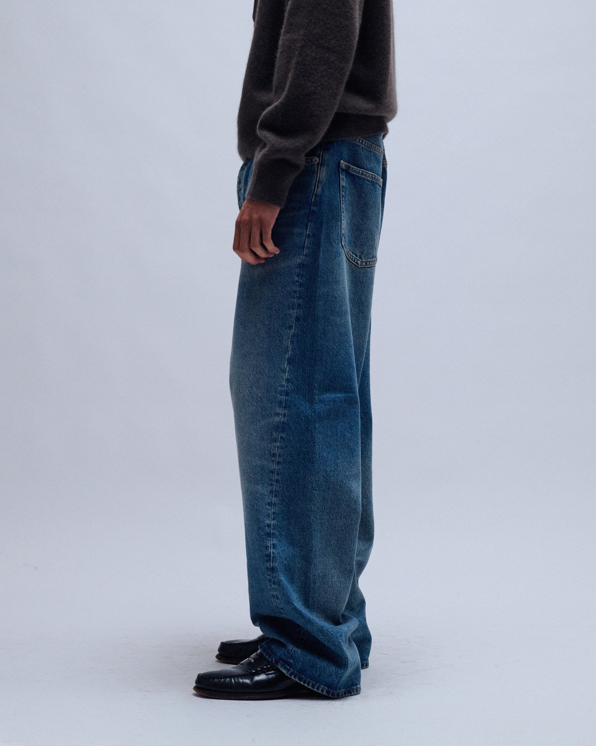 720 Dark Blue Vintage Wide Twist Jeans