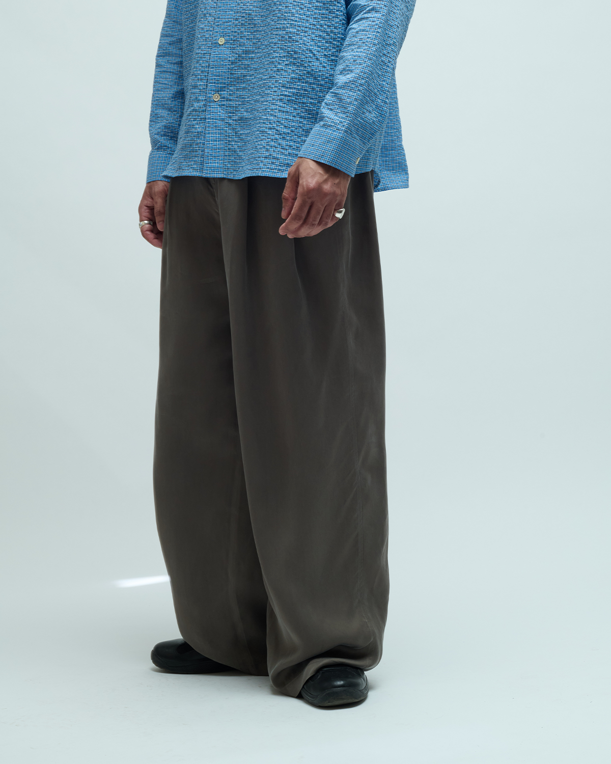 Cupro Two Tuck Wide Pants