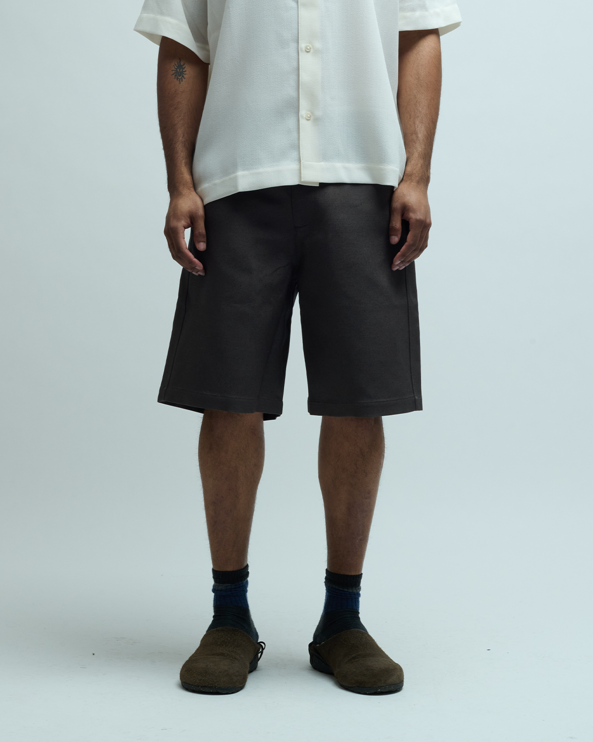 Front Wool Canvas Shorts