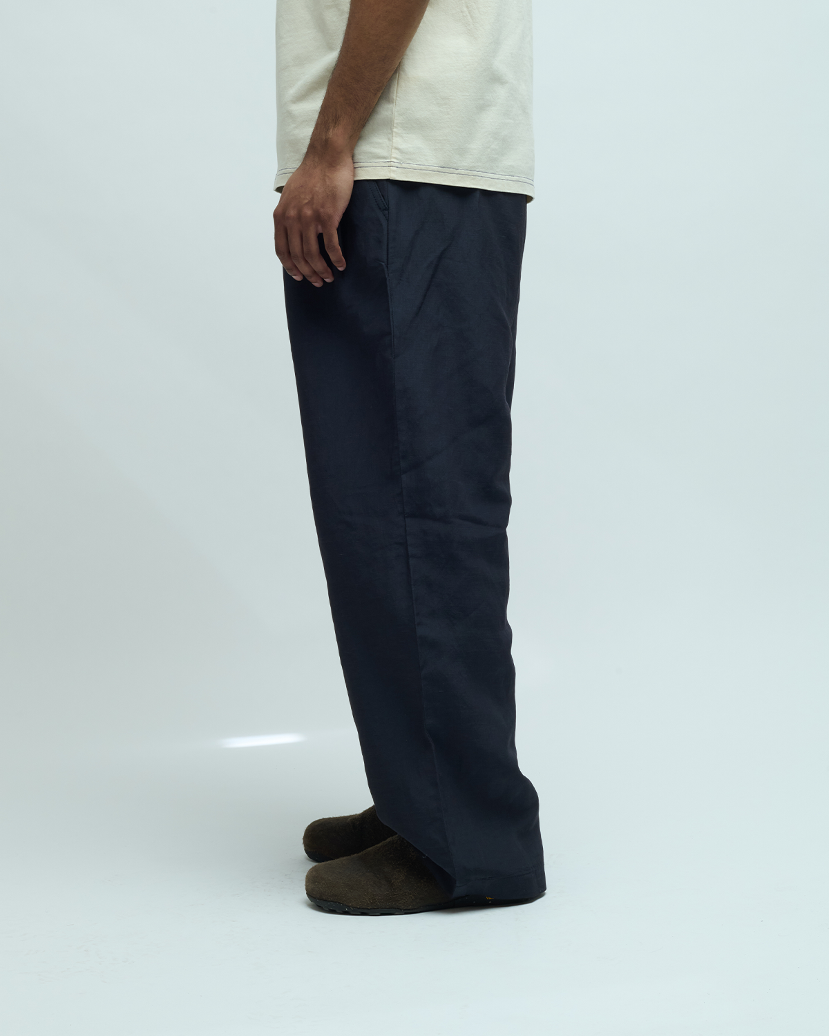 Classy Oversized Two-Tuck Linen Blend Trousers