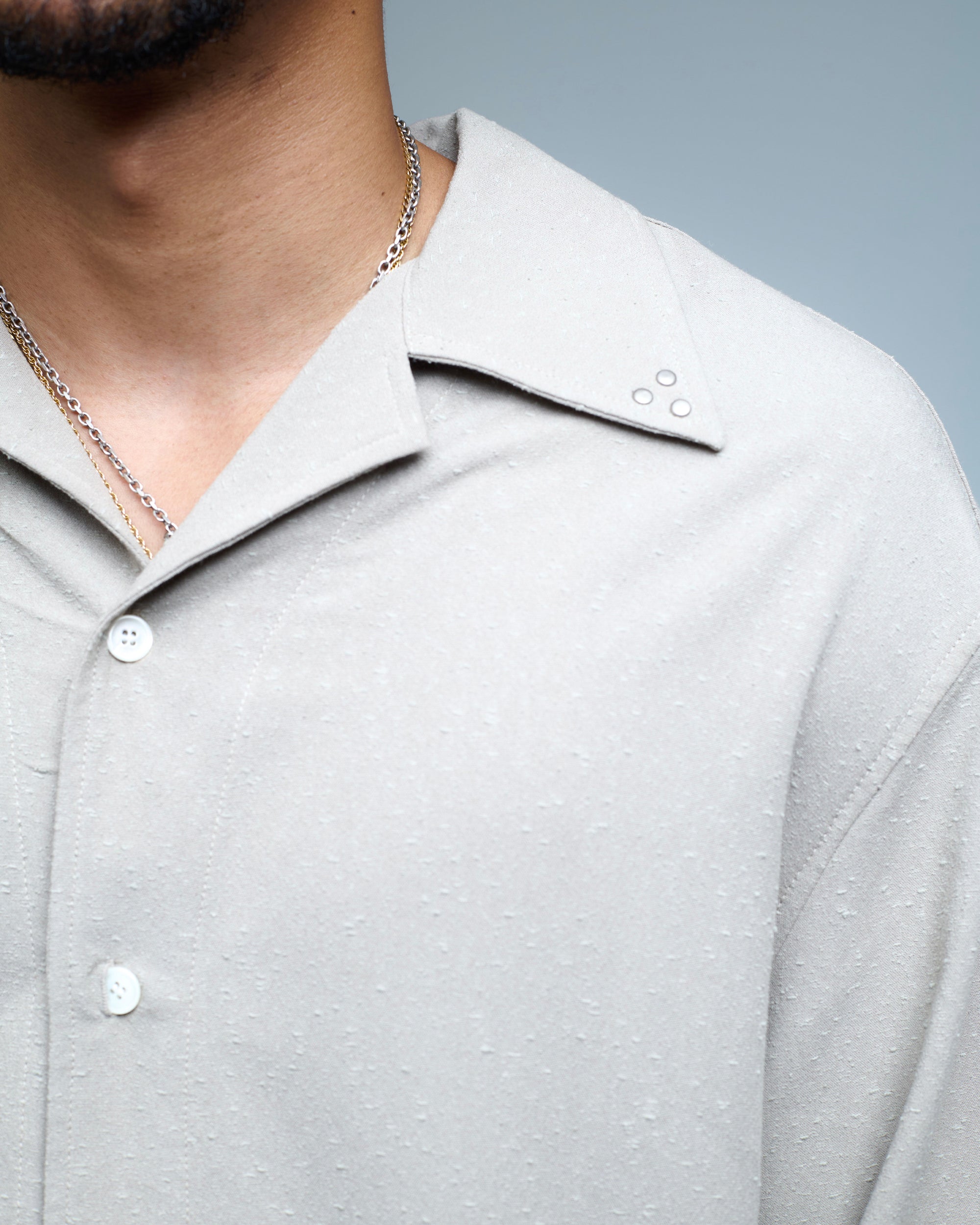 Mode Studded Collar Shirt