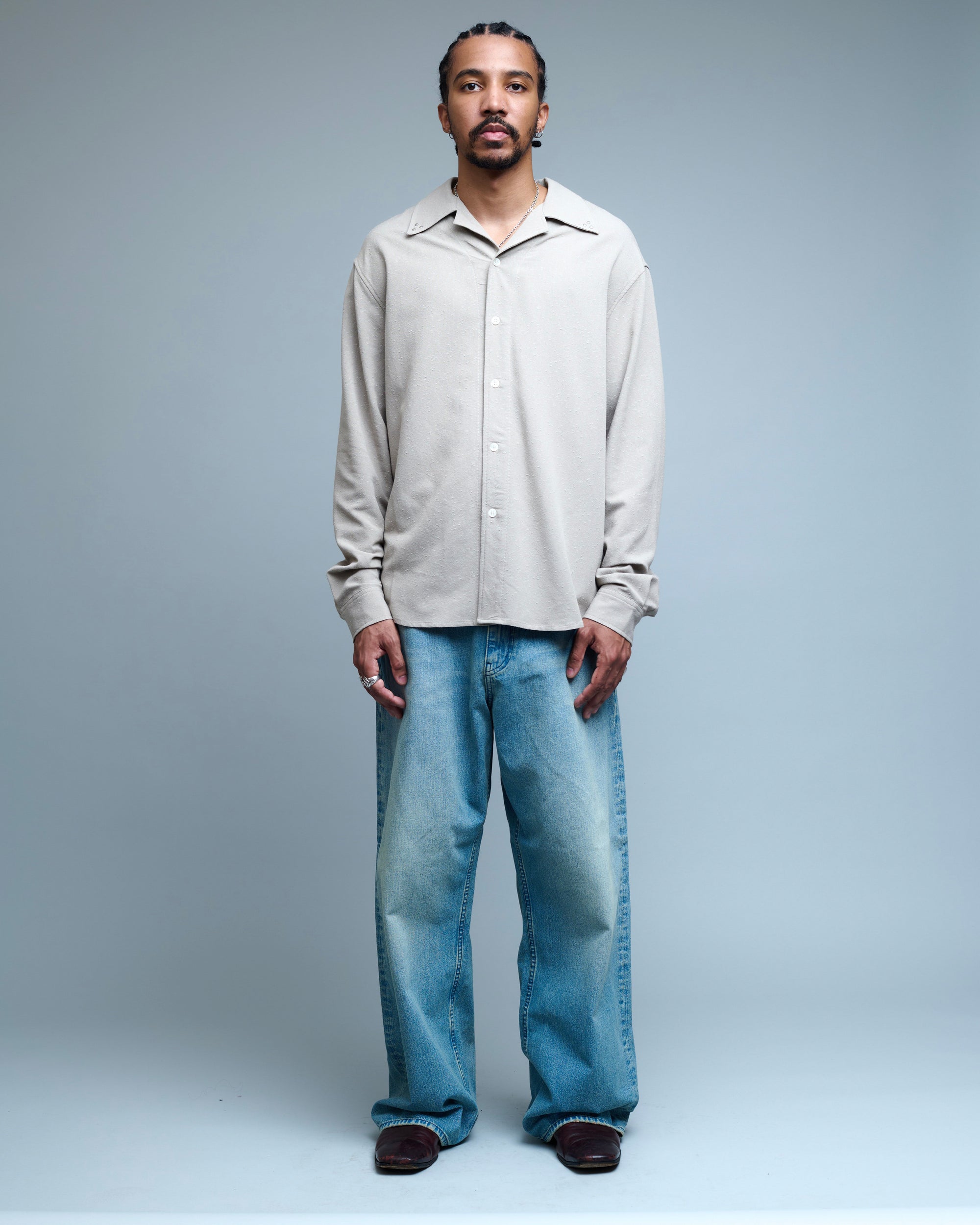 Mode Studded Collar Shirt