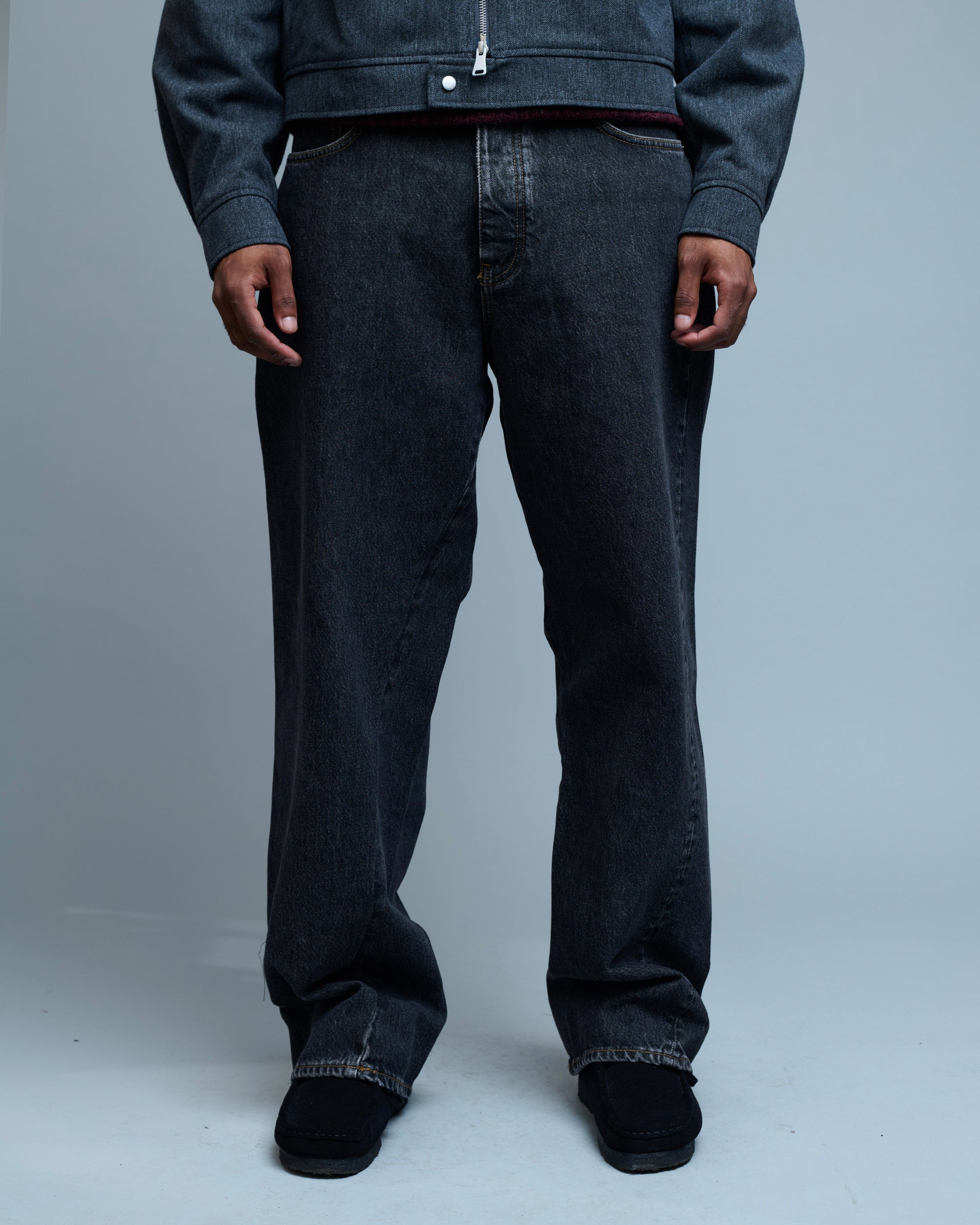 Wide Twist Jeans – Black Stone
